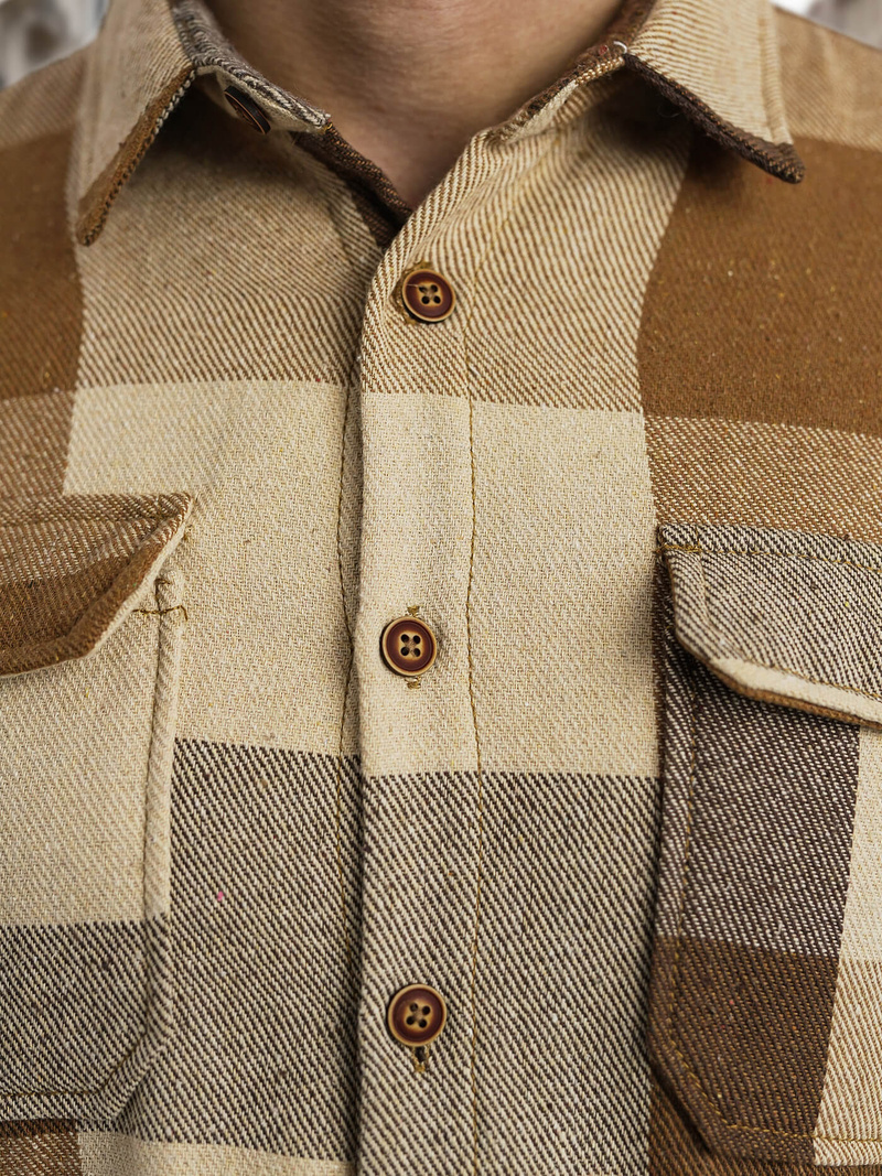 Moška karirasta srajca camel OZONEE NB/MC728K