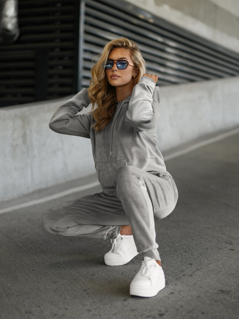 Ženski trenirka iz velurja siva OZONEE JS/8C1301/2